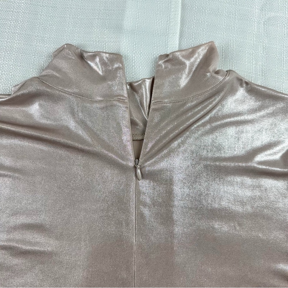 ANNE KLEIN Mock Neck Metallic Soft Pink Satin Short Sleeve Top - Picture 7 of 9